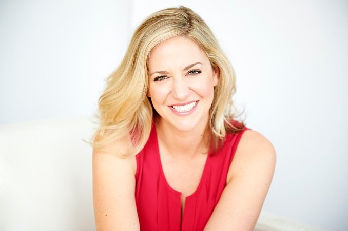 Leslie Seiler Headshot